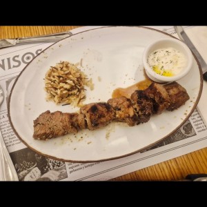 brocheta de filete de res