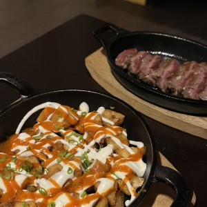 Papas Bravas y Churrasquito