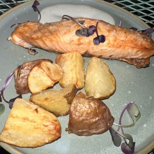 MAIN - SALMON AL GRILL