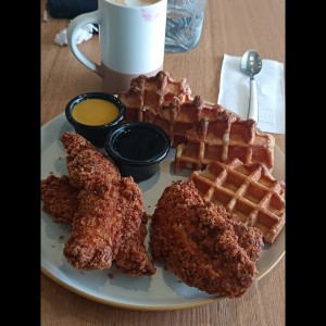 Chiken and waffle s 