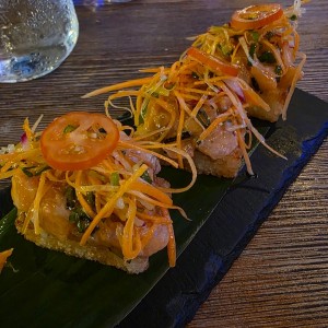 Small Plates - CRISPY RICE SALMÓN