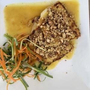 Pescado a la nuez