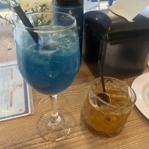 Blue Lovers + Omega drinks