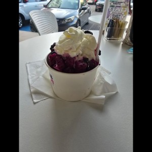Helado frutos rojos y pitahaya