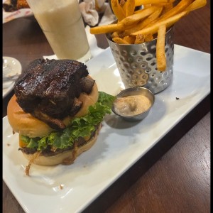 duelling BBQ big AF Burger 
