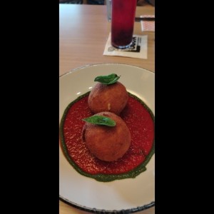 ARANCINI DI CACCIO E PEPE