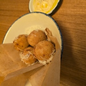 ARANCINI DI CACCIO E PEPE