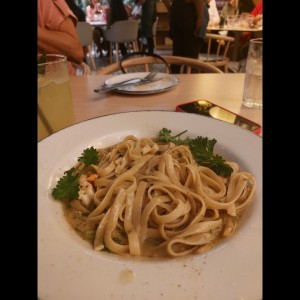 Fetuccini con camarones