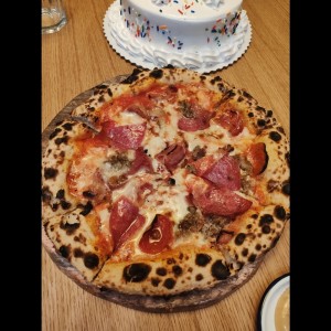 PIZZAS TRADICIONALES - CARNIVOR