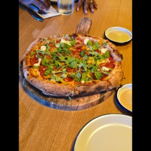 PIZZAS EXTRAORDINARIAS - LA COSA NOSTRA