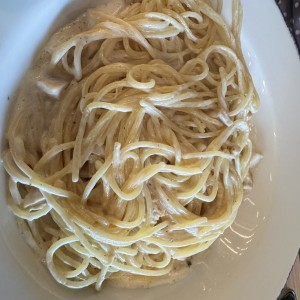 SPAGHETTI ALFREDO POLLO