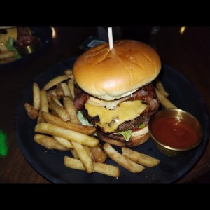 Classic cheese burger