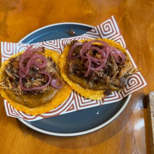 Taco de Cerdo en Tamal de Olla