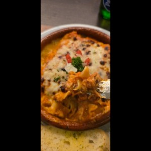 lasagna de pollo en salsa pomodoro