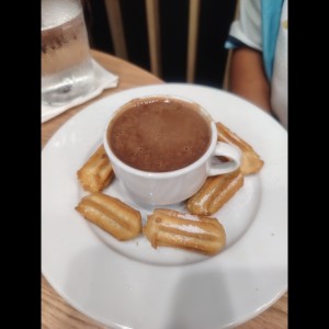CHURROS CON CHOCOLATE