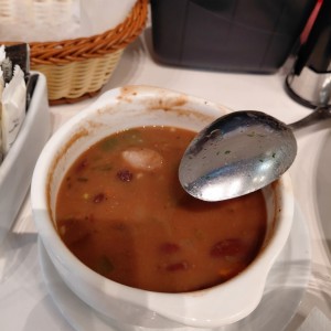 sopa de frijoles