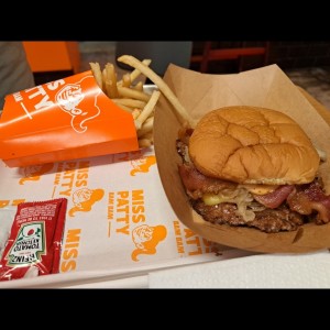 hamburguesa sencilla con bacon