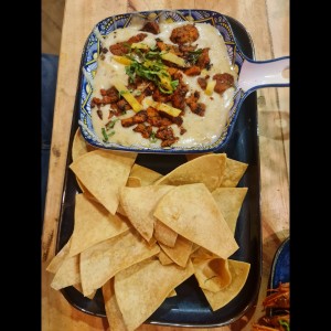 queso fundido al pastor