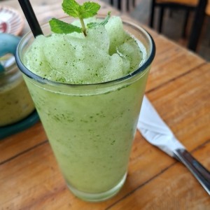 limonada con hiervabuena