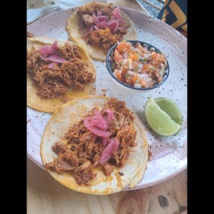 tacos de cochinita pibil