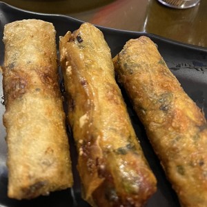 Rollos de Puerco Fritos