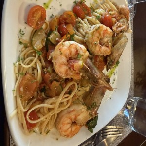 Linguini con langostinos