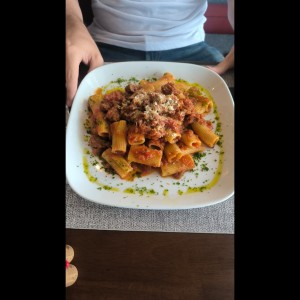Rigatoni con carne