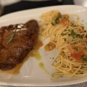 Filete con pasta al olio