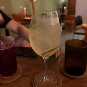SPRITZ - Lime-oncello Spritz