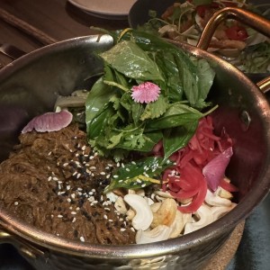 PLATOS FUERTES - GOLDEN POT