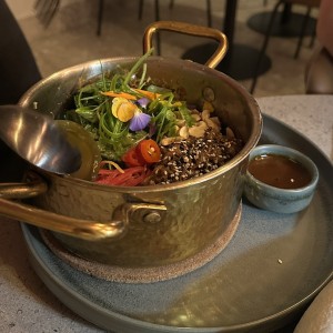 PLATOS FUERTES - GOLDEN POT