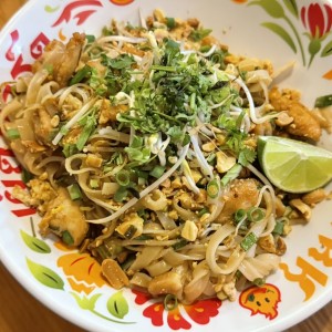 Pad thai de pollo