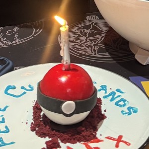 Pokebola postre