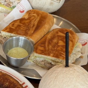 Sandwich de pernil