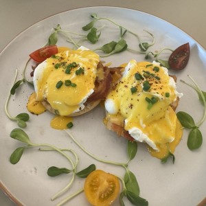 Huevos benedictos