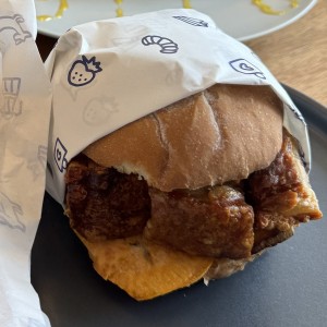 Pan con chicharron
