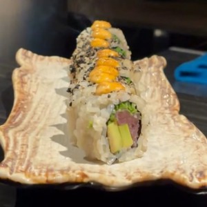 Spicy atun roll