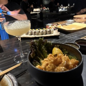 Rock shrimp y sushi hamashi