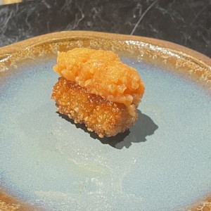 Crispy rice de salmon