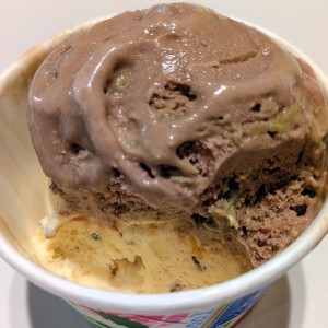 Gelato dubai y Nonna creo? 