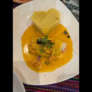 Corvina Rellena de Camarones