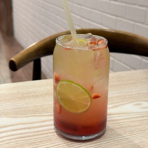 Strawberry fizz 