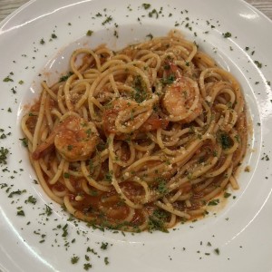 Pasta napolitana de camarones