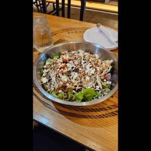 ensalada Griega con pollo 
