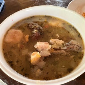 Sopa de costilla ahumada 