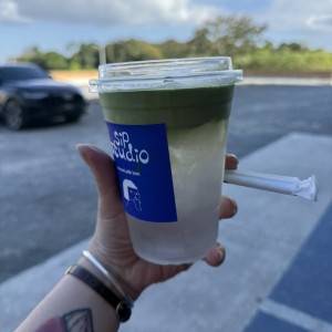 Matcha con agua de pipa?