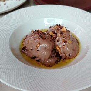 Helado de chocolate con aceite de oliva