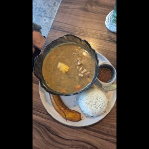 sopa de carne completa
