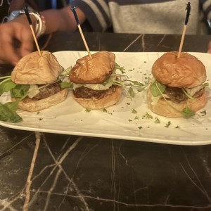ENTRADAS- Toscana - Mini Burgers
