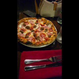 pizza carnivora